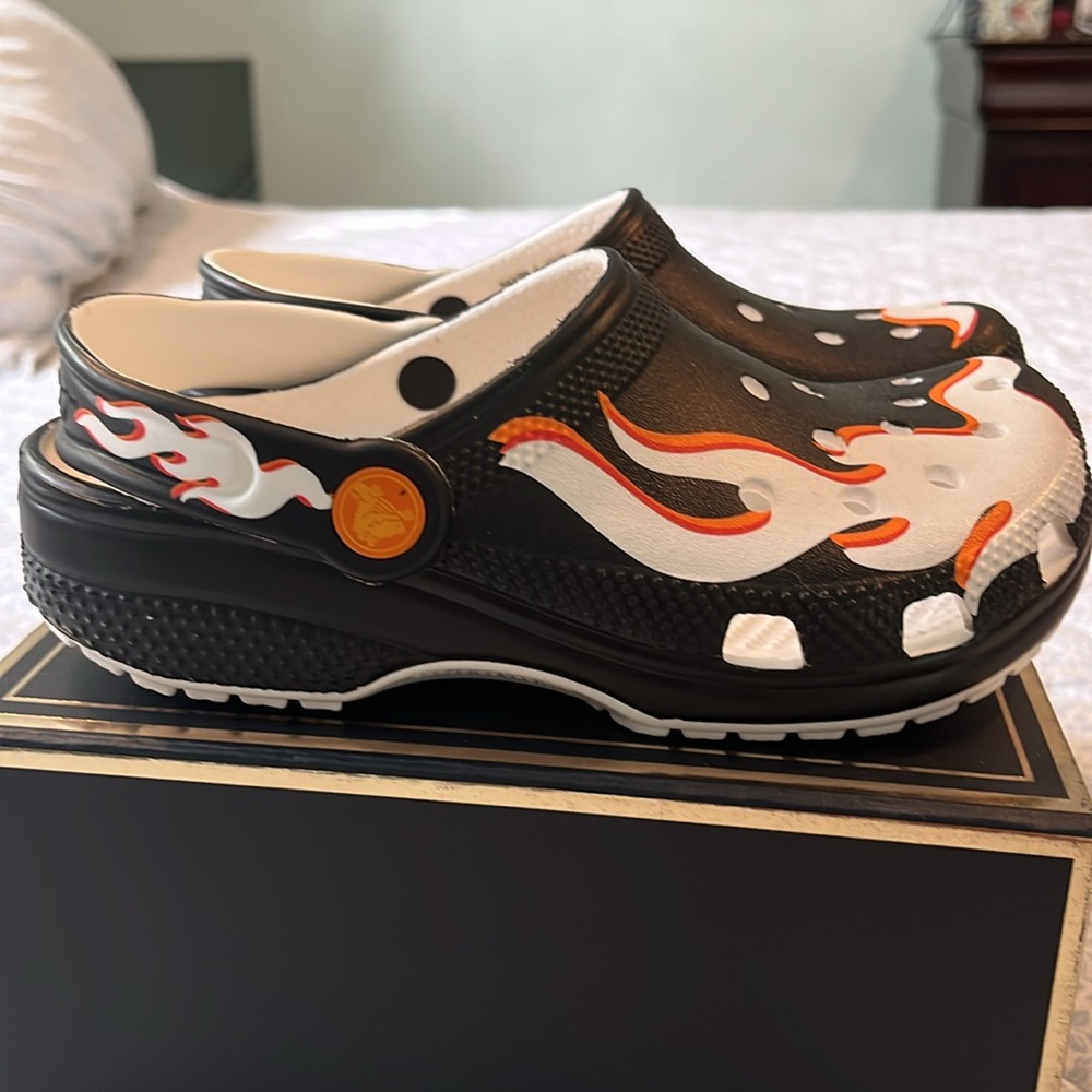 CROCS Kids Black Slippers with Orange Flame Design - Picture 3 of 8